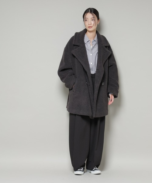 NANO universe(ナノユニバース)の「ボアワイドダブルボタンコート(チェスターコート・レディース・ライトベージュ/チャコール/モカ・FREE)」の19枚目の写真