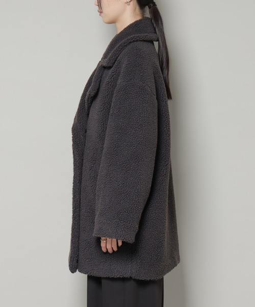 NANO universe(ナノユニバース)の「ボアワイドダブルボタンコート(チェスターコート・レディース・ライトベージュ/チャコール/モカ・FREE)」の21枚目の写真