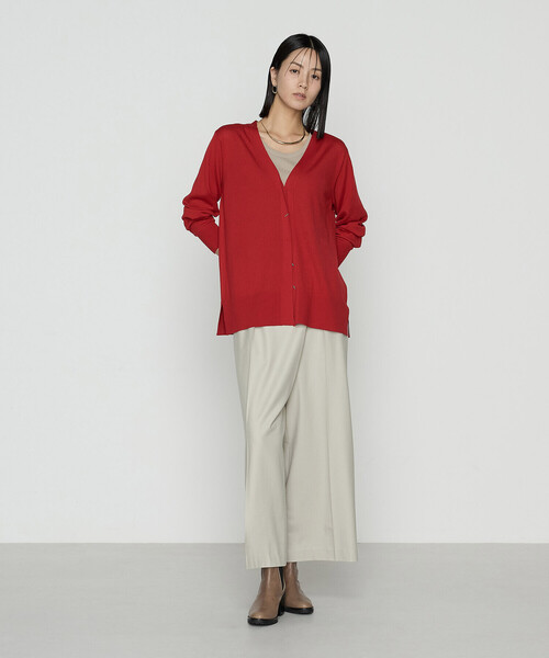 COMME CA(コムサ)の「ウール梳毛 Vネックカーディガン(カーディガン/ボレロ・レディース・サックスブルー/チャコール/トップグレー/レッド・9号/11号)」の21枚目の写真