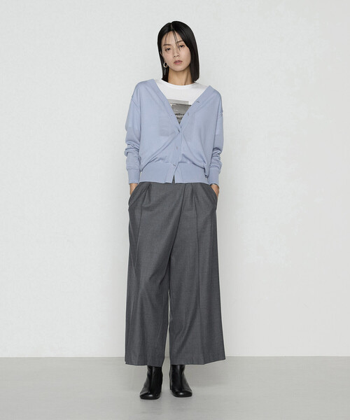 COMME CA(コムサ)の「ウール梳毛 Vネックカーディガン(カーディガン/ボレロ・レディース・サックスブルー/チャコール/トップグレー/レッド・9号/11号)」の10枚目の写真