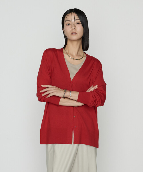 COMME CA(コムサ)の「ウール梳毛 Vネックカーディガン(カーディガン/ボレロ・レディース・サックスブルー/チャコール/トップグレー/レッド・9号/11号)」の7枚目の写真