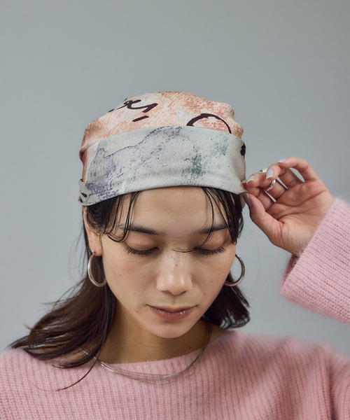 SALON adam et rope'（サロン アダム エ ロペ）の「スケッチプリントシルクスカーフ（バンダナ/スカーフ・レディース・ピンク/ダークブラウン・FREE）」の6枚目の写真