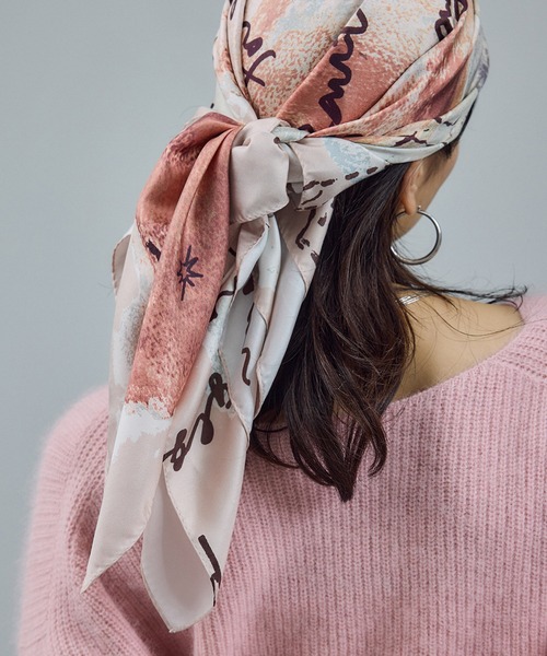 SALON adam et rope'（サロン アダム エ ロペ）の「スケッチプリントシルクスカーフ（バンダナ/スカーフ・レディース・ピンク/ダークブラウン・FREE）」の7枚目の写真