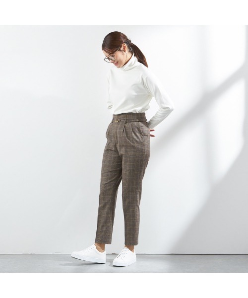 SUIT SELECT（スーツセレクト）の「オフタートルカットソー（Tシャツ/カットソー・レディース・ホワイト/ブラック・LARGE/MEDIUM）」の5枚目の写真