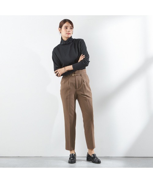 SUIT SELECT（スーツセレクト）の「オフタートルカットソー（Tシャツ/カットソー・レディース・ホワイト/ブラック・LARGE/MEDIUM）」の13枚目の写真