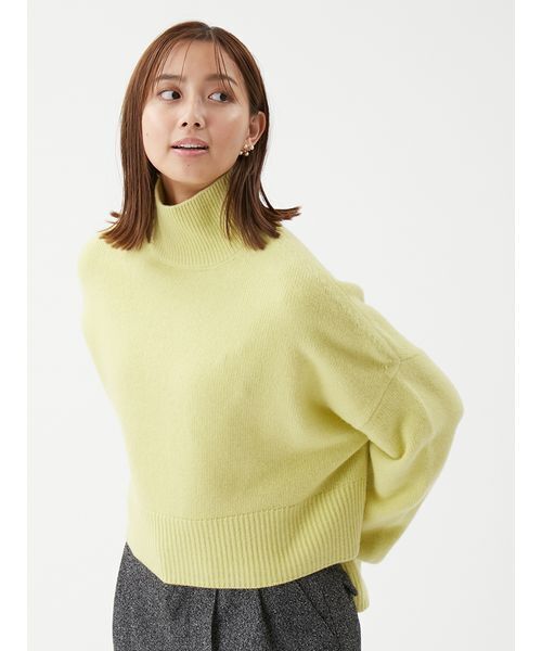 Mila Owen(ミラオーウェン)の「ウールカシミヤタートルネックニット(ニット/セーター・レディース・ホワイト/ライトグレー/ブラウン/ピンク/イエロー・F)」の14枚目の写真