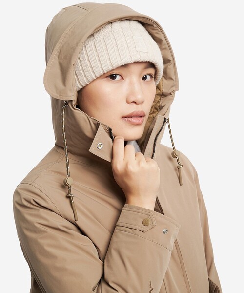 AIGLE(エーグル)の「MTD 防風 透湿 防水 プレミアムグースダウンジャケット(ダウンジャケット/コート・レディース・ダークネイビー/ベージュ・38/40/36)」の7枚目の写真