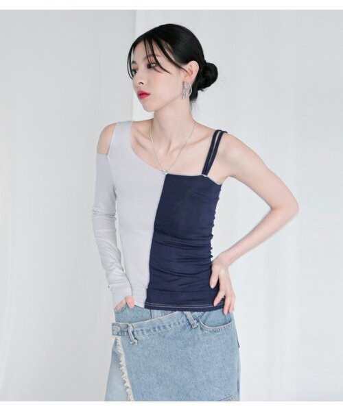 AVANDRESS(アバンドレス )の「Unbalanced sleeve T-shirt BLACK(Tシャツ/カットソー・レディース・その他・MEDIUM/SMALL)」の5枚目の写真