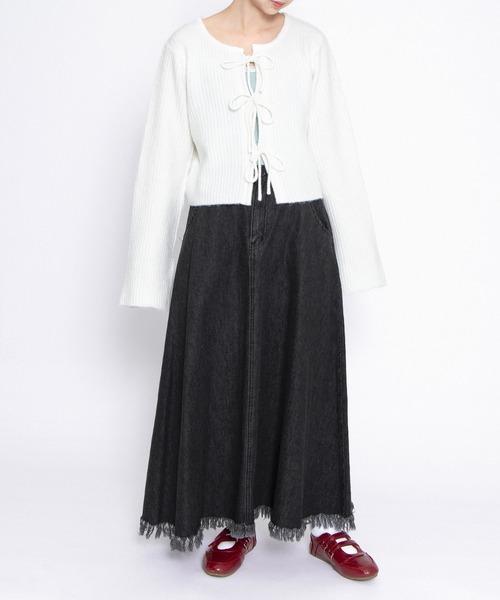 PUNYUS（プニュズ）の「フロントリボンカーディガン（カーディガン/ボレロ・レディース・サックスブルー/ブラック/ホワイト/ブラウン・1/2/3/4）」の8枚目の写真