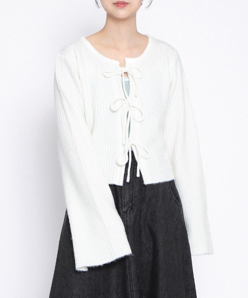 PUNYUS（プニュズ）の「フロントリボンカーディガン（カーディガン/ボレロ・レディース・サックスブルー/ブラック/ホワイト/ブラウン・1/2/3/4）」の11枚目の写真