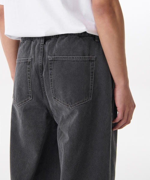 MUSINSA STANDARD（ムシンサスタンダード）の「ワンタックワイドバンディングデニムパンツ[グレー]（デニムパンツ・メンズ・その他・40/38/42/36/34/32/30/26/28）」の5枚目の写真