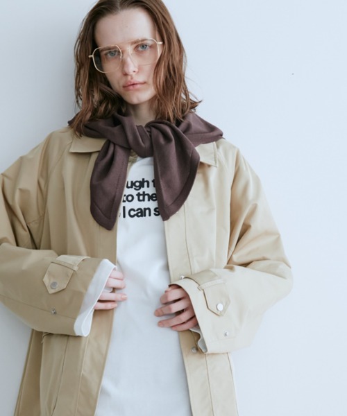 Auntie Rosa Holiday（アンティローザホリデー）の「ステンカラーミドルコート（ステンカラーコート・レディース・ベージュ/ブラック・FREE）」の2枚目の写真