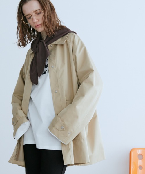 Auntie Rosa Holiday（アンティローザホリデー）の「ステンカラーミドルコート（ステンカラーコート・レディース・ベージュ/ブラック・FREE）」の4枚目の写真