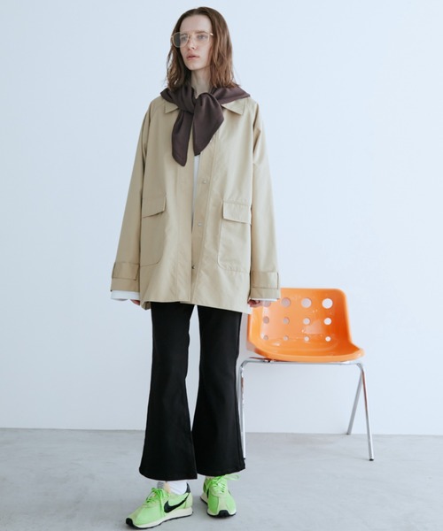 Auntie Rosa Holiday（アンティローザホリデー）の「ステンカラーミドルコート（ステンカラーコート・レディース・ベージュ/ブラック・FREE）」の9枚目の写真