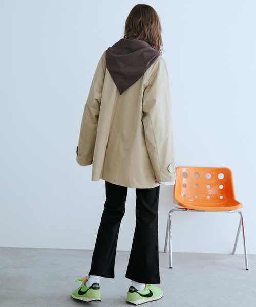 Auntie Rosa Holiday（アンティローザホリデー）の「ステンカラーミドルコート（ステンカラーコート・レディース・ベージュ/ブラック・FREE）」の10枚目の写真