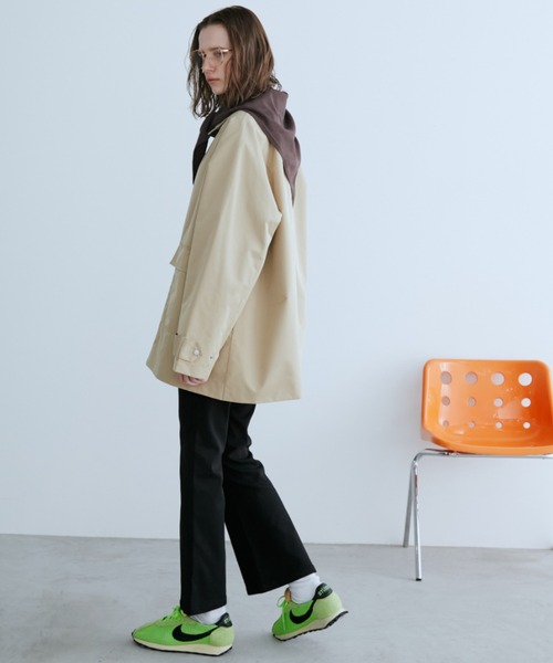Auntie Rosa Holiday（アンティローザホリデー）の「ステンカラーミドルコート（ステンカラーコート・レディース・ベージュ/ブラック・FREE）」の11枚目の写真