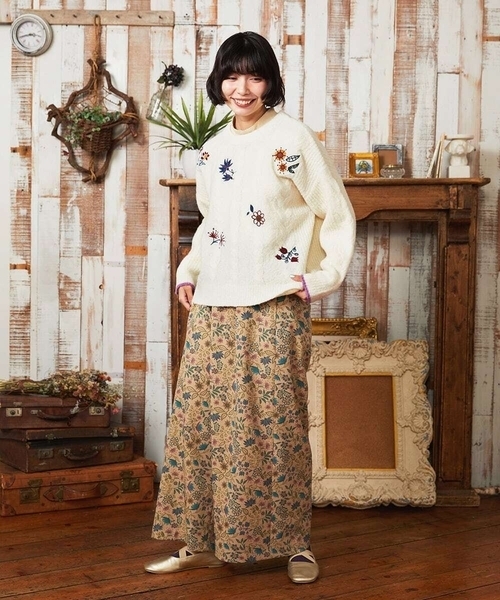 Jocomomola(ホコモモラ)の「Calle de Bordadores フラワープリントワイドパンツ(その他パンツ・レディース・ベージュ/ブルー・40)」の6枚目の写真