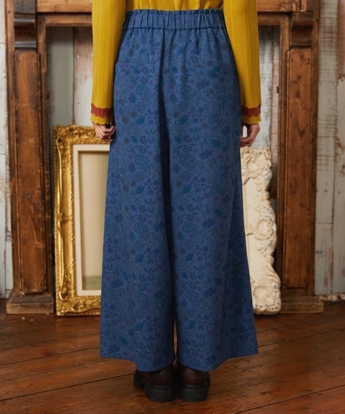 Jocomomola(ホコモモラ)の「Calle de Bordadores フラワープリントワイドパンツ(その他パンツ・レディース・ベージュ/ブルー・40)」の10枚目の写真