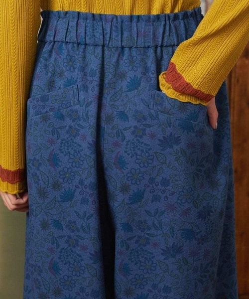 Jocomomola(ホコモモラ)の「Calle de Bordadores フラワープリントワイドパンツ(その他パンツ・レディース・ベージュ/ブルー・40)」の14枚目の写真