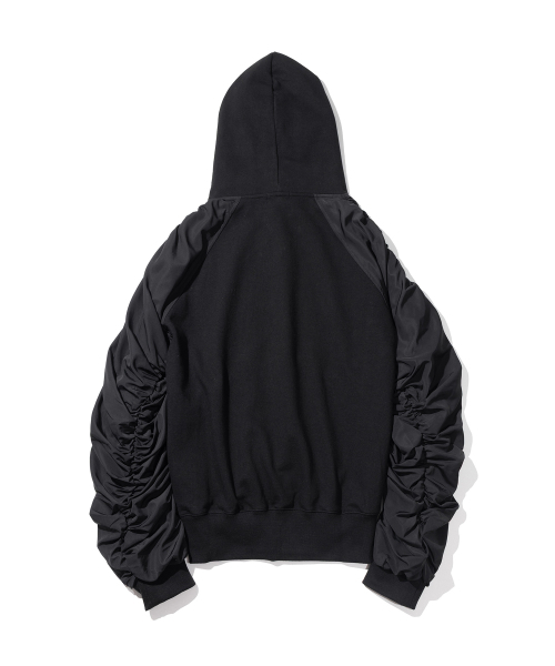 MASSNOUN(マスノウン)の「BELINE PUCKERING HOODIE MFHHD006-BK(パーカー・レディース・その他・LARGE/MEDIUM)」の2枚目の写真