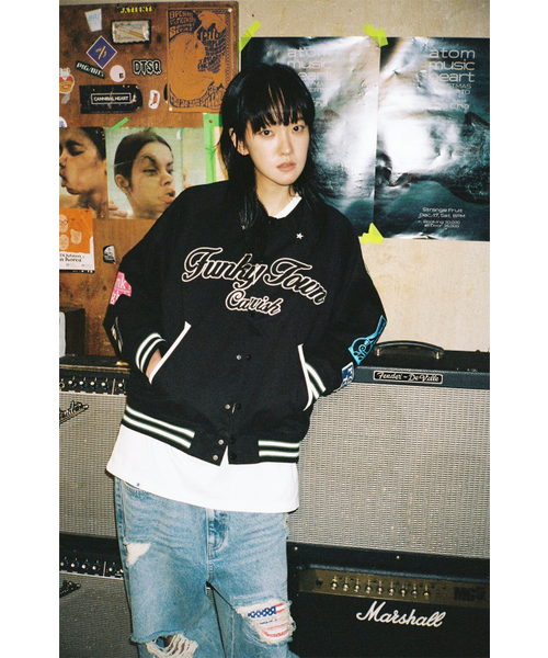 Cavish(カビシ)の「FUNKY TOWN BOMBER JACKET BLACK(CV2DSUJ240A)(スタジャン・メンズ・ブラック・LARGE/MEDIUM)」の9枚目の写真