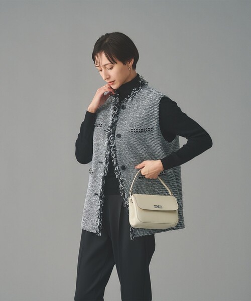 UNITED ARROWS（ユナイテッドアローズ）の「フラップ コンパートメント ショルダーバッグ（ショルダーバッグ・レディース・オフホワイト/ブラック・FREE）」の4枚目の写真