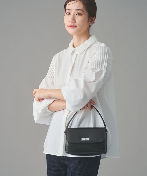 UNITED ARROWS（ユナイテッドアローズ）の「フラップ コンパートメント ショルダーバッグ（ショルダーバッグ・レディース・オフホワイト/ブラック・FREE）」の7枚目の写真