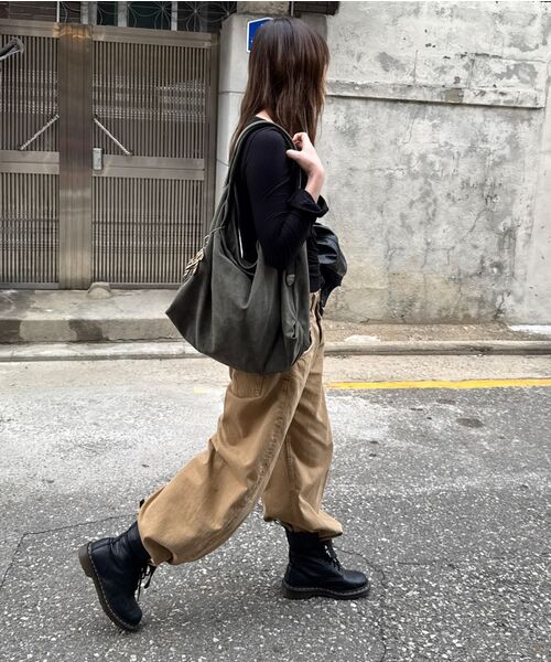 SAND MUSEUM（サンドミュージアム）の「CACTUS HOBO BAG [Suede Olive]（ショルダーバッグ・レディース・その他・FREE）」の4枚目の写真