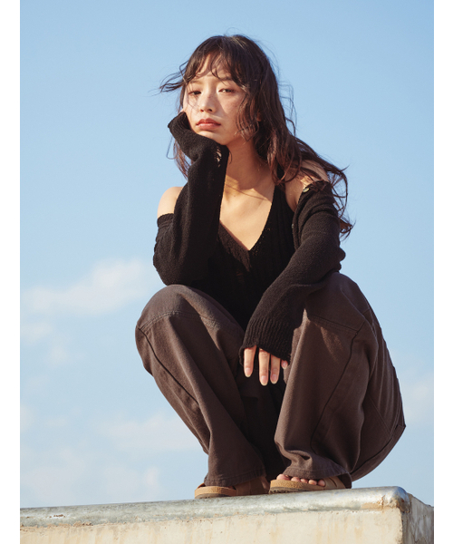 FLATWAVE IN SEOUL(フラットウェーブインソウル)の「Bask Damaged Cardigan/Sleeveless Set Black(カーディガン/ボレロ・レディース・その他・FREE)」の2枚目の写真