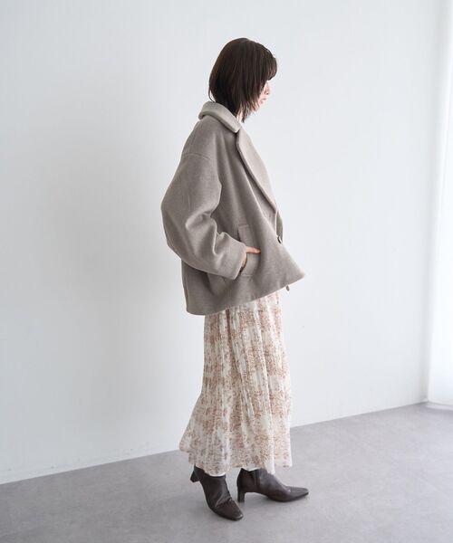 YECCA VECCA（イェッカヴェッカ）の「ボタニカル柄ボウタイプリーツワンピース（ワンピース・レディース・ブラック/アイボリー・FREE）」の19枚目の写真