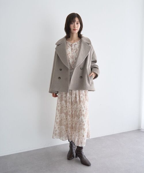 YECCA VECCA（イェッカヴェッカ）の「ボタニカル柄ボウタイプリーツワンピース（ワンピース・レディース・ブラック/アイボリー・FREE）」の20枚目の写真