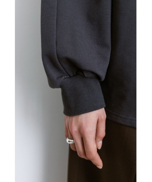 Studio Doe（スタジオドー）の「Studio Doe One Shoulder Sweatshirt