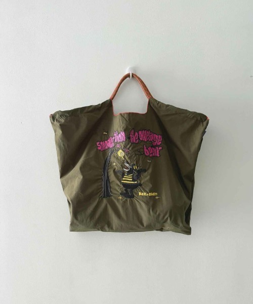 PICCIN（ピッチン）の「[Ball&Chain]shopping bag-Ryu Ambe HONY&BEAR(L)（エコバッグ/サブバッグ・レディース・ベージュ/カーキ・L）」の2枚目の写真