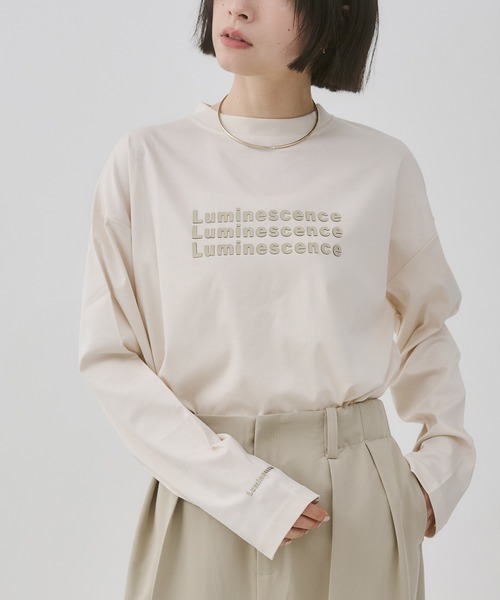 hunch(ハンチ)の「シリコンプリント ロゴ長袖Tシャツ(Tシャツ/カットソー・レディース・ブラック/アイボリー/オフホワイト・FREE)」の3枚目の写真