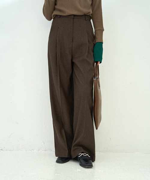 STYLE DELI(スタイルデリ)の「上部留めタックワイドパンツ(その他パンツ・レディース・ダークブラウン・MEDIUM/SMALL/LARGE)」の1枚目の写真