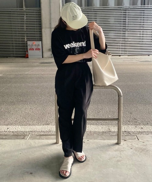 ISOOK（アイスー）の「ロゴフラットキャップ(kiharu select) / フラットキャップ 刺繍キャップ ベースボールキャップ ロゴキャップ ホワイト 白（キャップ・レディース・クリーム・FREE）」の3枚目の写真