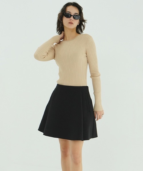 CLANE(クラネ)の「W FACE GOLD BUTTON KNIT TOPS(ニット/セーター・レディース・ブラック/アイボリー/ベージュ・1/2)」の7枚目の写真