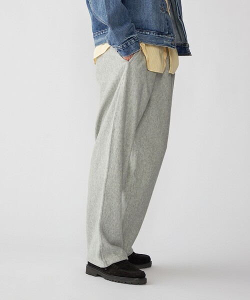 Champion(チャンピオン)の「【SHIPS別注】Champion: リバースウィーブ ワイド スウェット パンツ(スウェットパンツ・メンズ・ブラック/グレー/ナチュラル・SMALL/MEDIUM/LARGE/X-LARGE)」の13枚目の写真