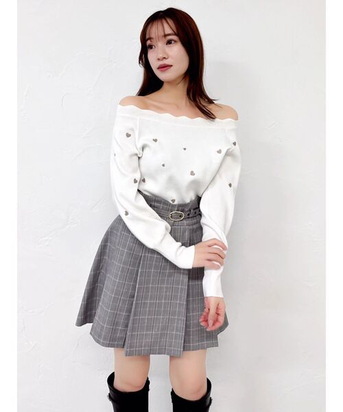 dazzlin(ダズリン)の「オフショルスカラップハートニット(ニット/セーター・レディース・ピンク/レッド/ネイビー/ミント/オフホワイト・FREE)」の12枚目の写真