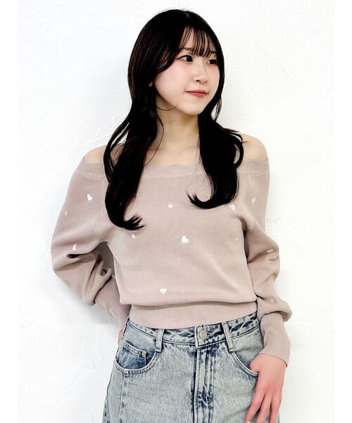 dazzlin(ダズリン)の「オフショルスカラップハートニット(ニット/セーター・レディース・ピンク/レッド/ネイビー/ミント/オフホワイト・FREE)」の21枚目の写真