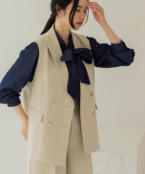 OPAQUE.CLIP（オペークドットクリップ）の「金ボタンダブルブレストテーラードジレ/セットアップ対応【洗える】《S～LL》（ベスト・レディース・ネイビー/ライトベージュ・40/38/36/42）」の2枚目の写真