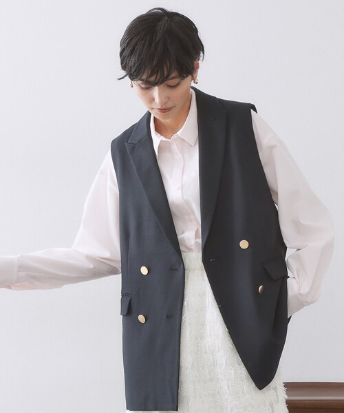 OPAQUE.CLIP（オペークドットクリップ）の「金ボタンダブルブレストテーラードジレ/セットアップ対応【洗える】《S～LL》（ベスト・レディース・ネイビー/ライトベージュ・40/38/36/42）」の13枚目の写真
