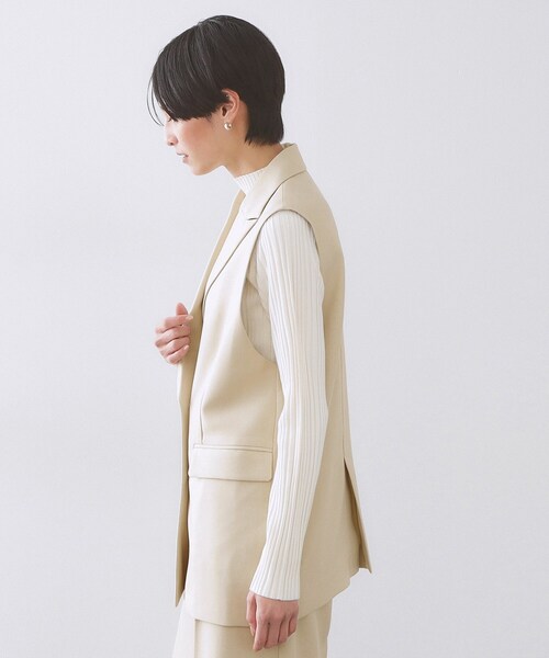 OPAQUE.CLIP（オペークドットクリップ）の「金ボタンダブルブレストテーラードジレ/セットアップ対応【洗える】《S～LL》（ベスト・レディース・ネイビー/ライトベージュ・40/38/36/42）」の8枚目の写真