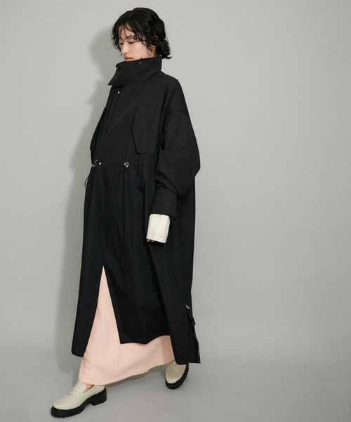 新品 アダムエロペ スタンドカラーロングモッズコートブラック WEB限定】・【サステナブル】スタンドカラーロングモッズコート