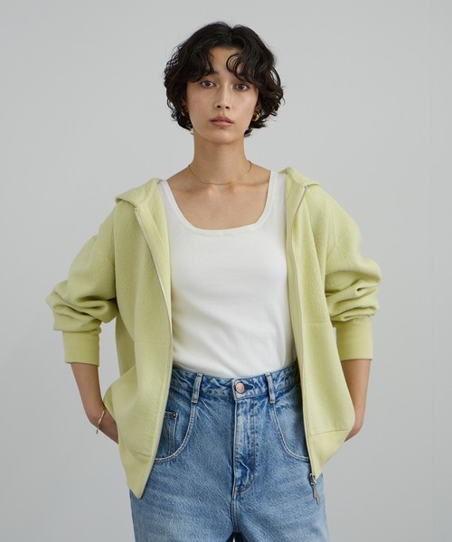 SALON adam et rope'(サロン アダム エ ロペ)の「クレープスウェットライクジップパーカー(パーカー・レディース・グリーン系その他/オフホワイト/チャコールグレー・FREE)」の1枚目の写真