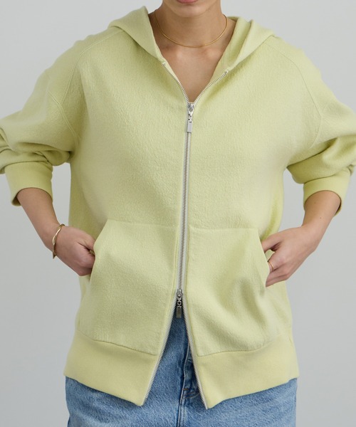 SALON adam et rope'(サロン アダム エ ロペ)の「クレープスウェットライクジップパーカー(パーカー・レディース・グリーン系その他/オフホワイト/チャコールグレー・FREE)」の13枚目の写真