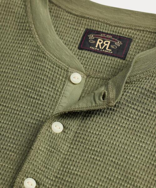 RRL(ダブル アール エル)の「ガーメントダイド ワッフルニット ヘンリーネック シャツ(Tシャツ/カットソー・メンズ・グリーン・L/XXL/XS/XL/S/M)」の6枚目の写真