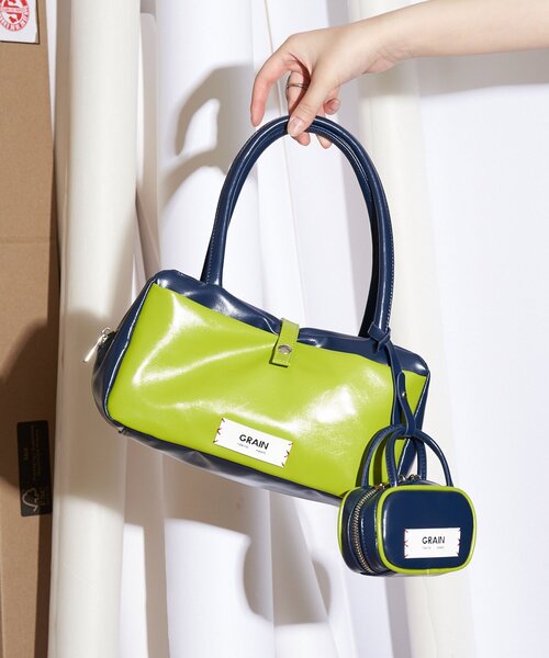 GRAIN（グレイン）の「【GRAIN/グレイン】バッグチャーム付きバイカラーバッグ（トートバッグ・レディース・ブラウン/イエロー/ネイビー・FREE）」の2枚目の写真