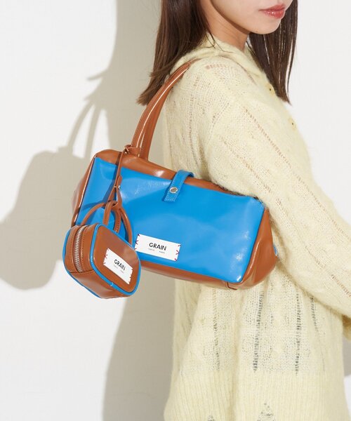 GRAIN（グレイン）の「【GRAIN/グレイン】バッグチャーム付きバイカラーバッグ（トートバッグ・レディース・ブラウン/イエロー/ネイビー・FREE）」の6枚目の写真