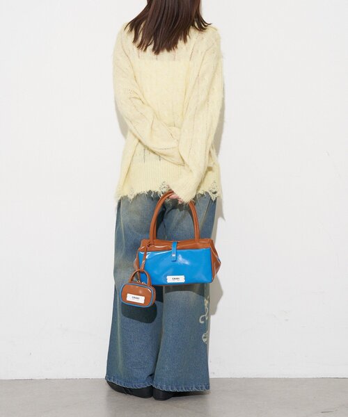 GRAIN（グレイン）の「【GRAIN/グレイン】バッグチャーム付きバイカラーバッグ（トートバッグ・レディース・ブラウン/イエロー/ネイビー・FREE）」の8枚目の写真